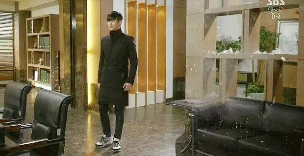 十大必买鞋包排行榜,十大必买经典款包包鞋