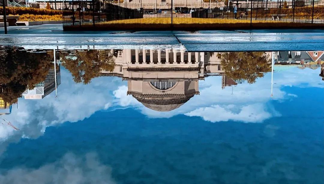 这所交际花藤校，地理位置绝佳，学霸精英扎堆，被中国学生爱疯了