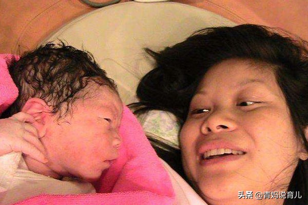 产妇刚卸货肚子大,产妇生产后肚子大