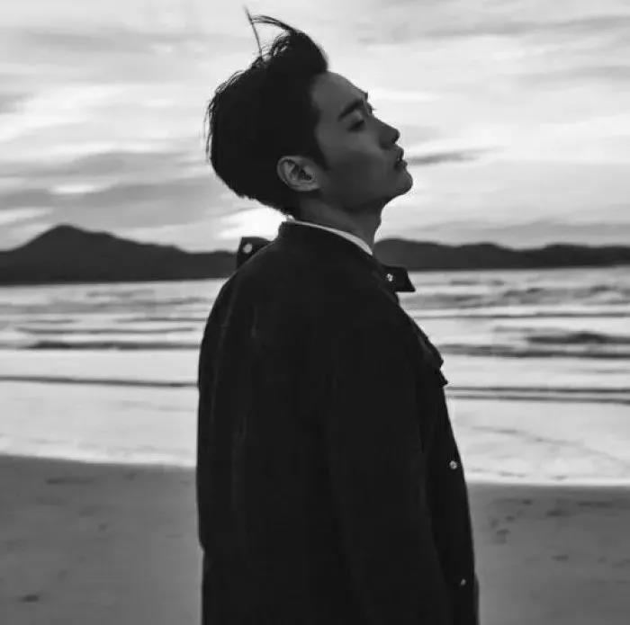 超丧成熟稳重的头像男,丧到极致的男生头像真人