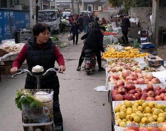 摆摊12天赚钱的方法,新人小白零成本摆摊赚钱