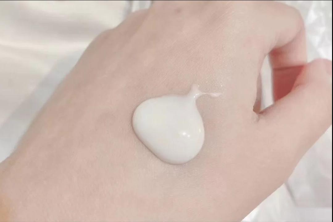 比雪花秀还滋润的水乳推荐,懂护肤的女孩儿