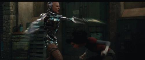 《阿丽塔》崩得只剩特效？不见得吧