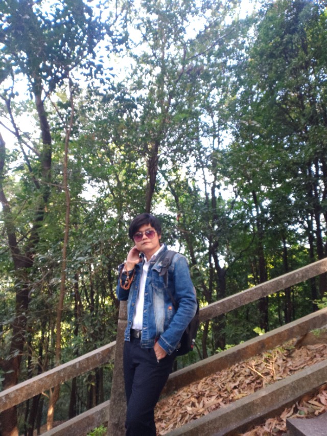 狗自拍图片,大黄狗自拍