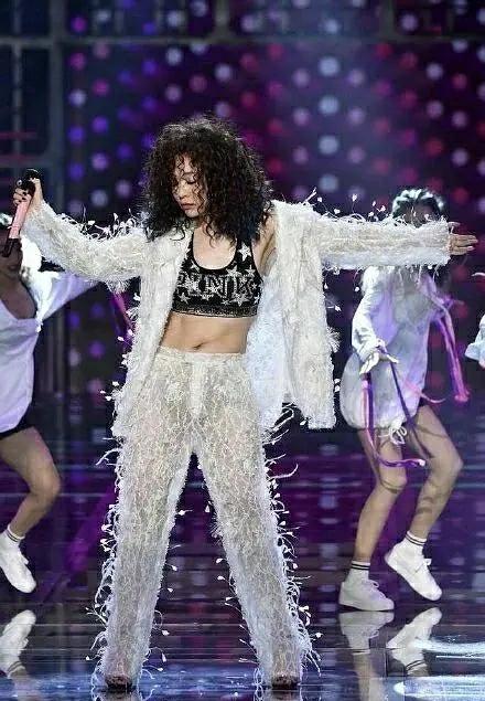 张靓颖为爱痴狂,张靓颖这首歌引起多少人共鸣