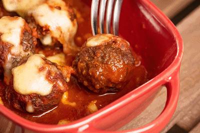 之心城这家餐厅堪称“西餐界CHANEL”，小姐姐们都抢着去