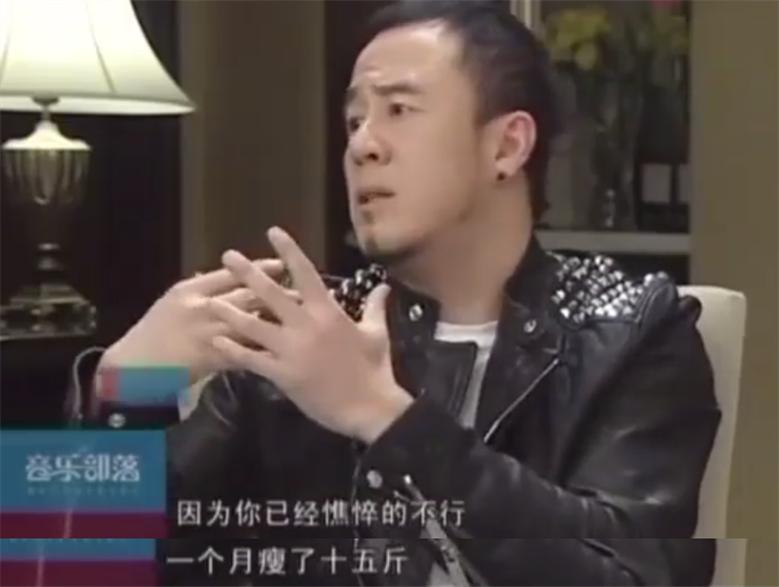 杨坤为什么老是抽搐,杨坤最近反应