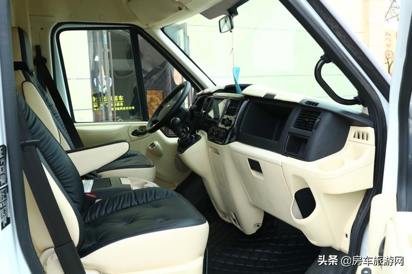 福客特进口福特商旅房车,福客特四驱越野商务单人房车