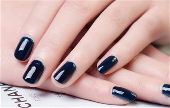 做美甲不涂防溢胶正常吗,美甲不封层有什么好处