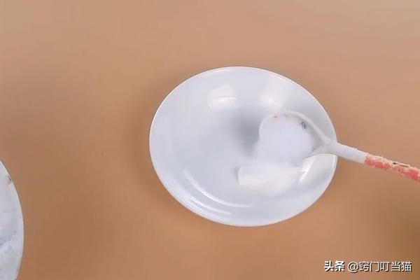 白鞋边上脏了小妙招,白鞋边脏了怎么能刷掉