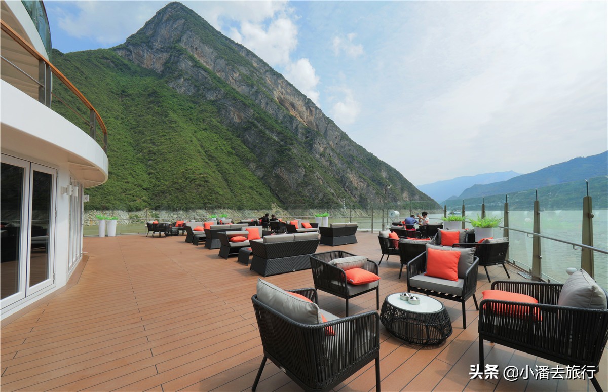 长江三峡游轮世纪荣耀号报价,长江三峡最豪华的游轮盛世号