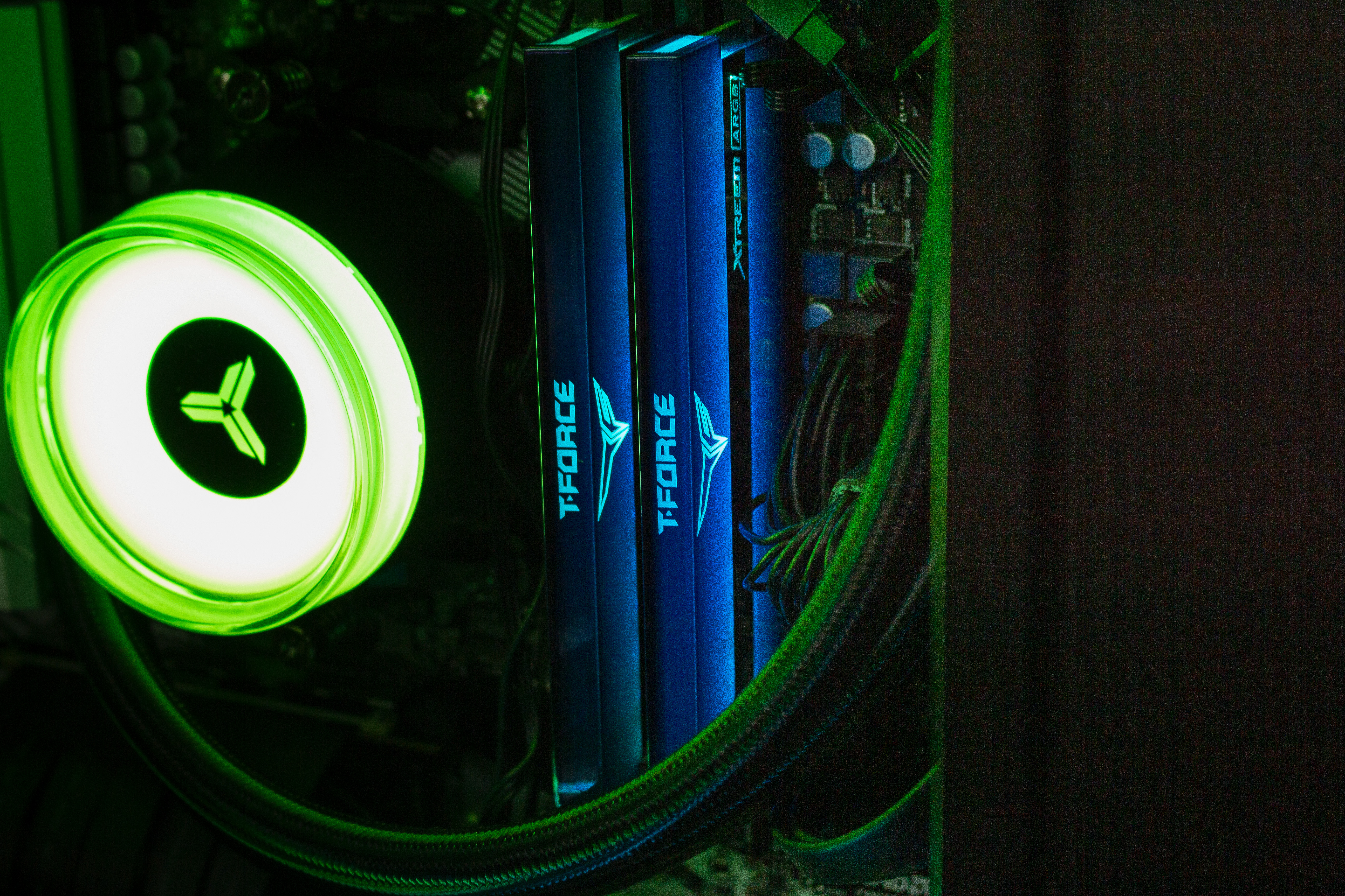 49年入国军?3700X+B550+2070S够用*党**装机