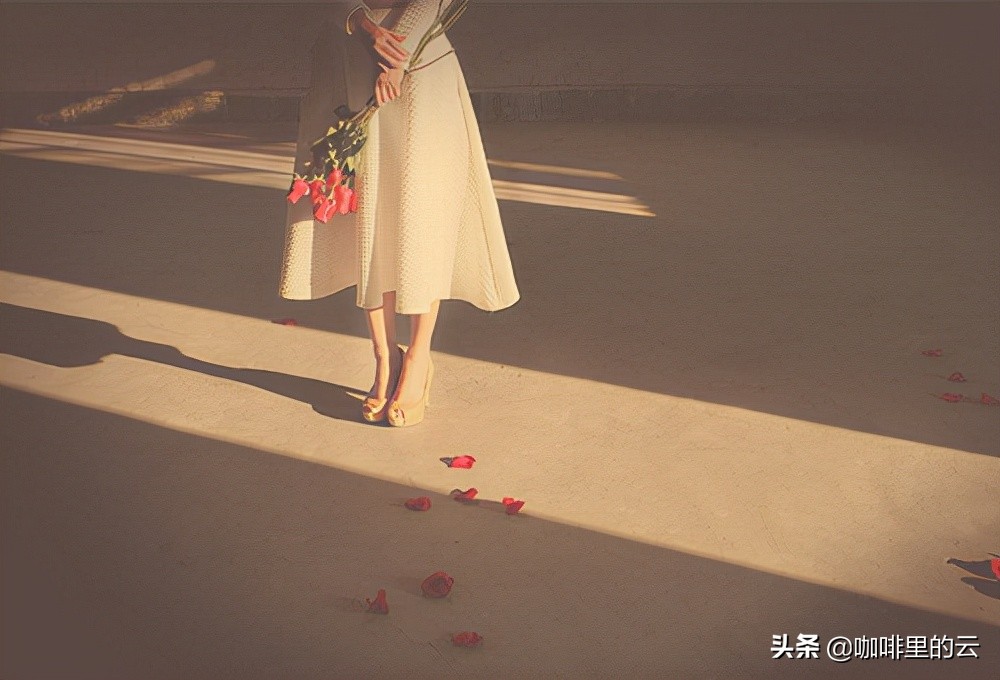 世人皆苦唯有自渡下一句是什么,世人皆苦唯有自渡配图