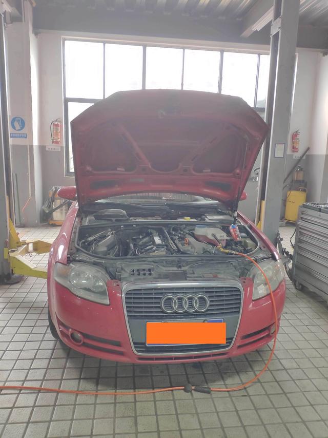 奥迪助力泵异响怎么解决,18年奥迪a4方向助力失效