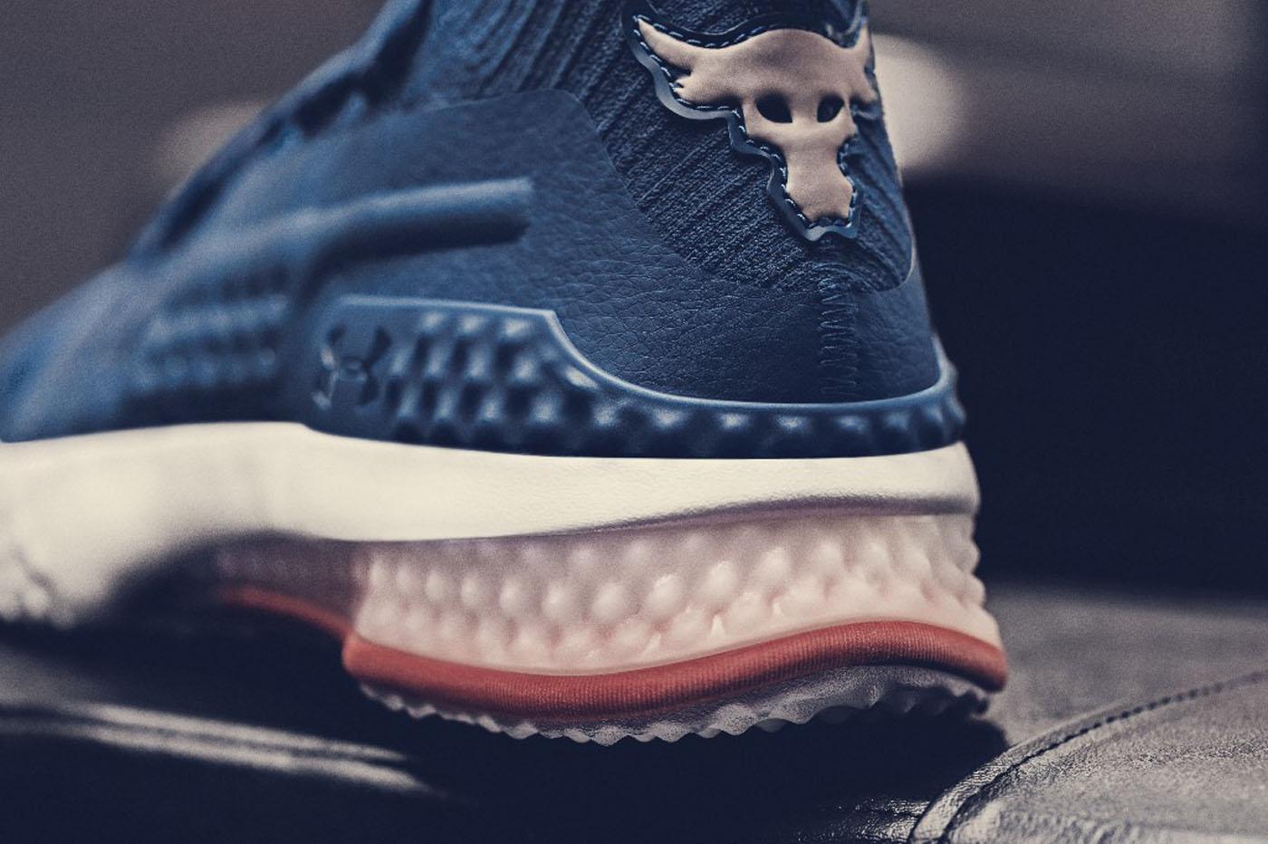 健身房穿aj配什么袜子,健身房穿跑步鞋还是训练鞋