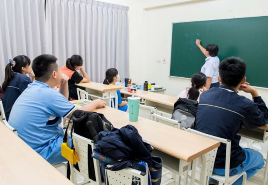 新东方现在还允许补课吗,新东方周中补课会被禁止吗