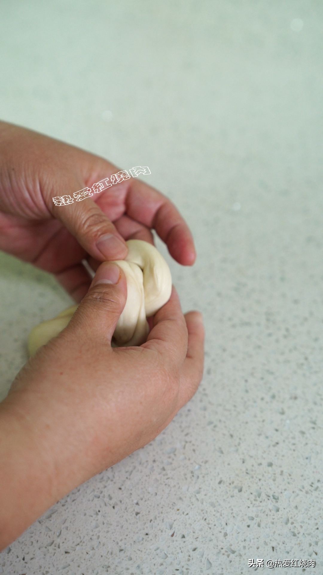 面粉别总是蒸包子,面粉加鸡蛋蒸馒头最简单的做法