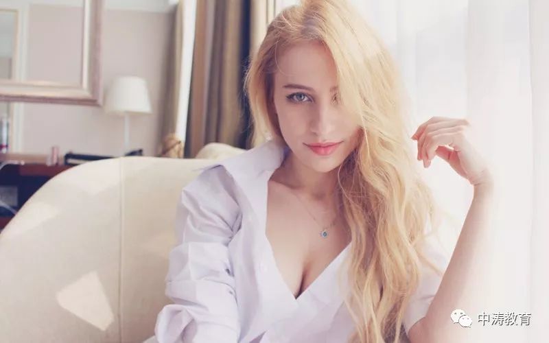 衣服染上了别的颜色怎么才能洗掉,衣服上染上别的颜色怎么才能洗掉