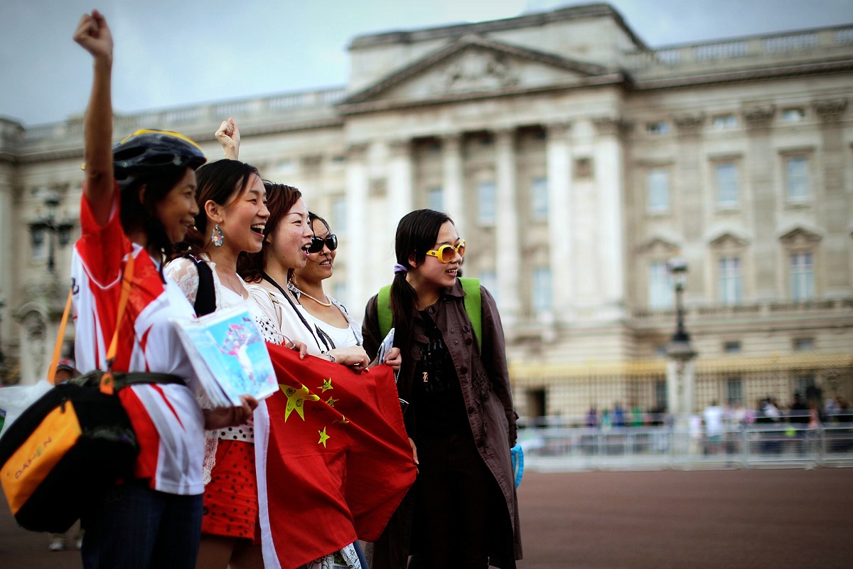 投机商如何在俄罗斯旅游赚钱：麻将旅行