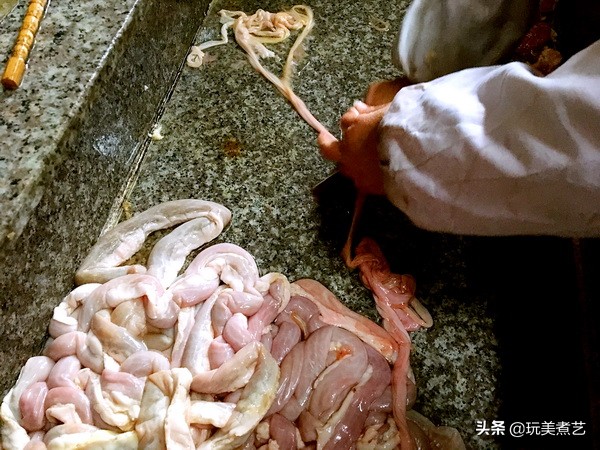 川味香肠，南方人该怎么吃，才不被辣晕了？