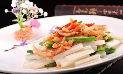 炖肉热水还是冷水下肉,为什么炖之前要煎