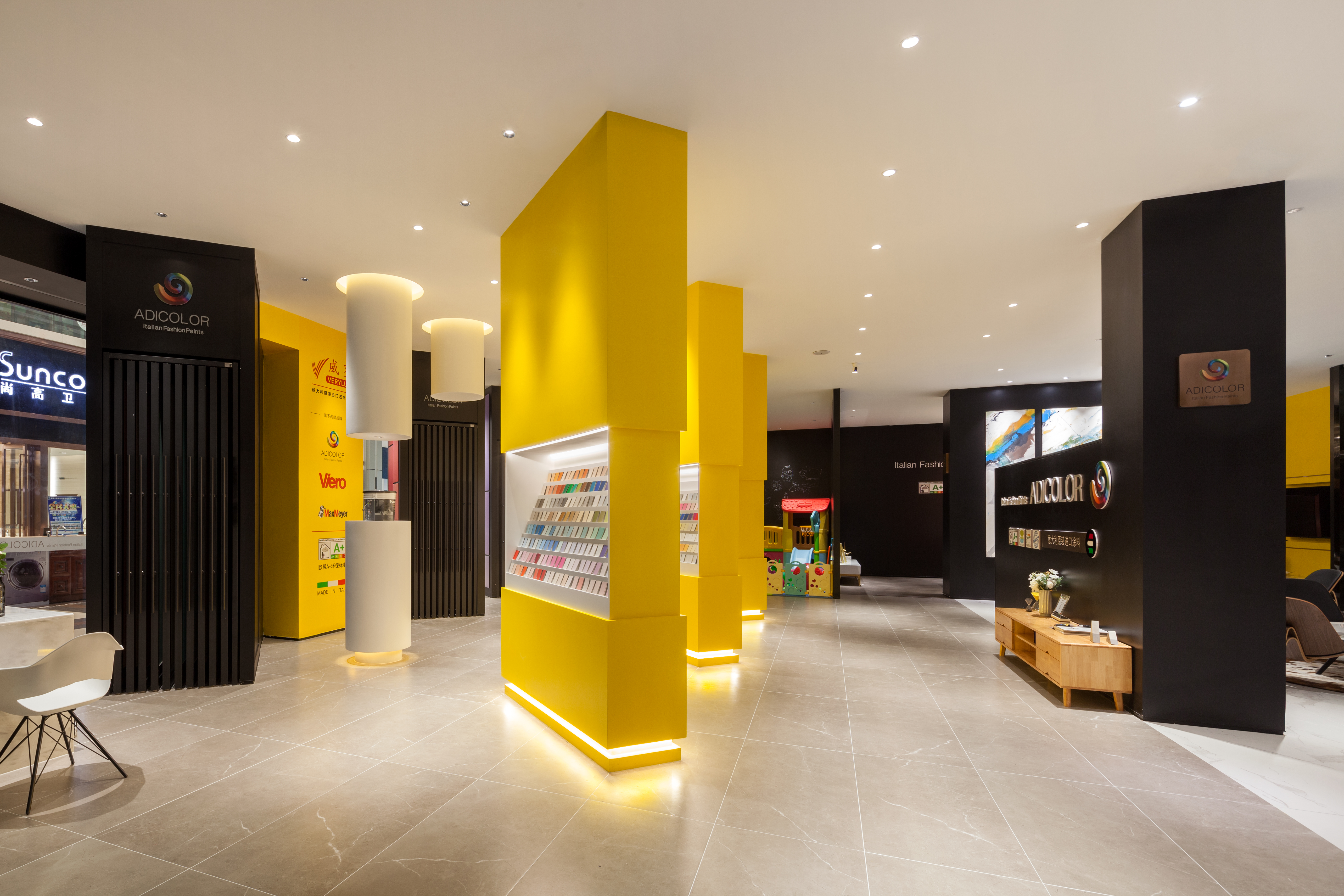 由伟壮设计高端研发中心,涂料店设计大师排名前十