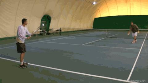 球陷入沙坑壁如何补救,高尔夫球进积水沙坑怎么处置