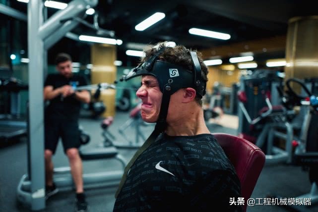 f1车手是如何被保护的,f1赛车手的脖子是怎么炼成的