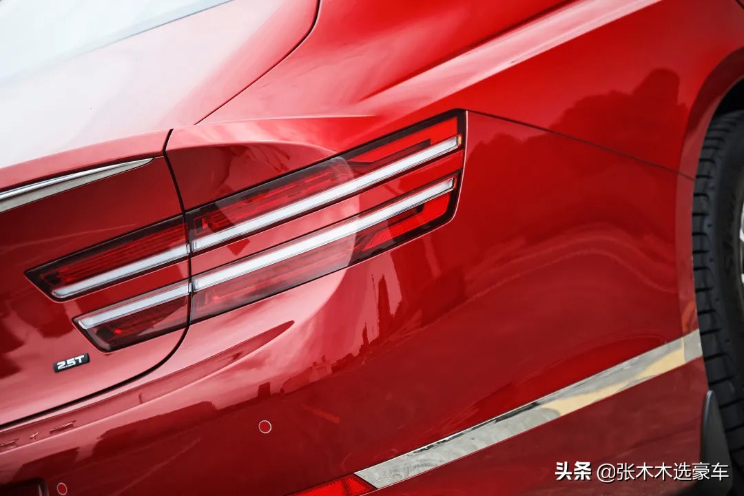 试驾捷尼赛思gv80豪华版,捷豹f-pace好看还是捷尼赛思g80好看