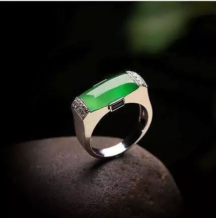 钻石戒指戒托经典款式,戒指经典款式