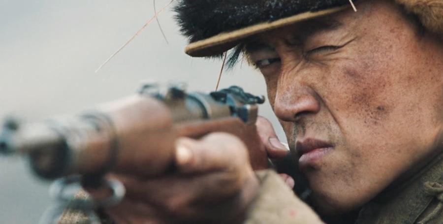 高希希大决战拍摄动用多少人,战壕挖出三十箱手榴弹