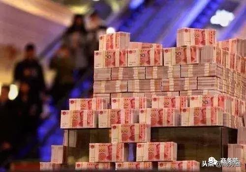 看完权健老总浮夸炫富日常，也是各种“夸大宣传”……