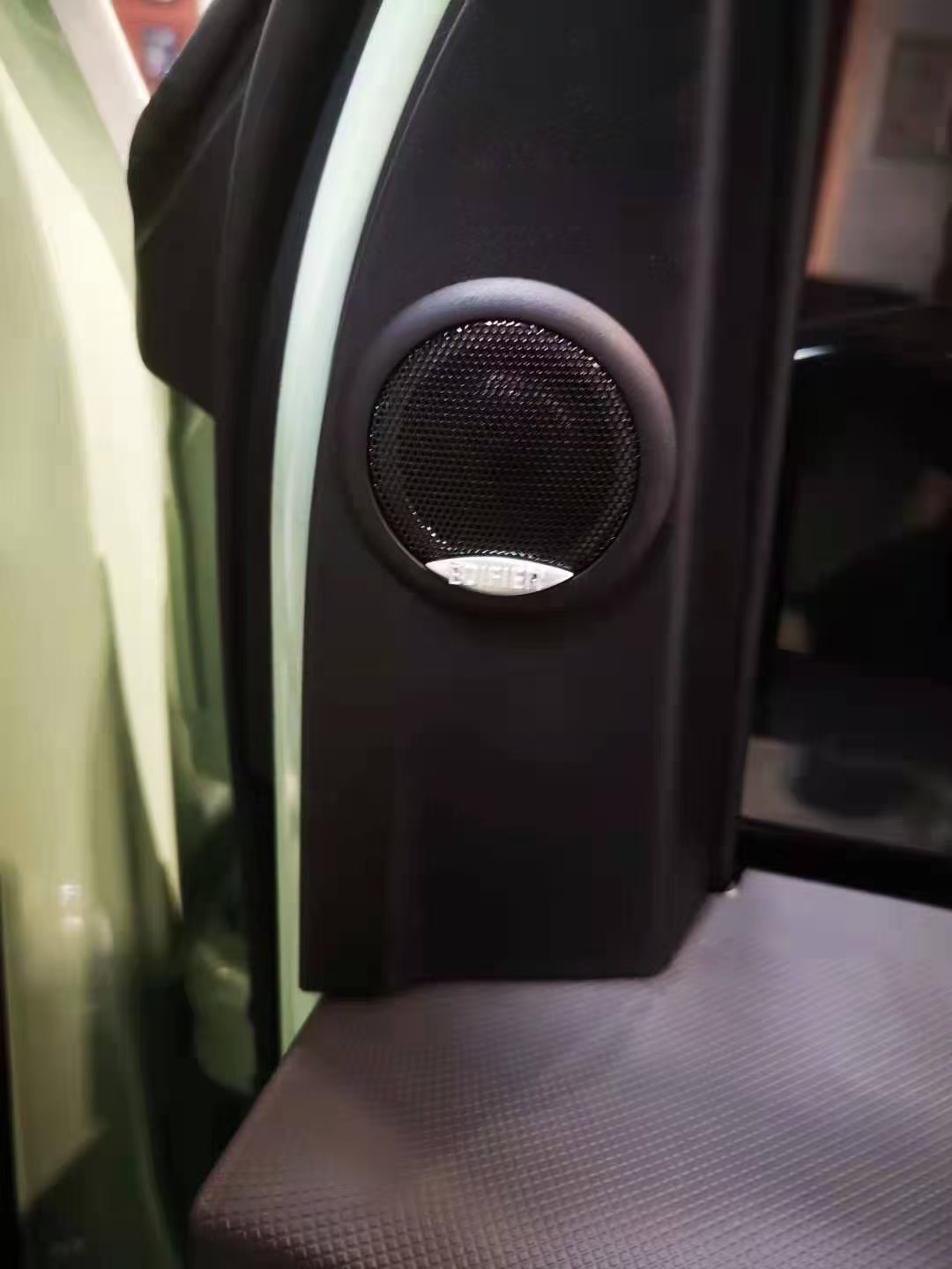 五菱mini马卡龙音响设置,五菱迷你马卡龙更换音响