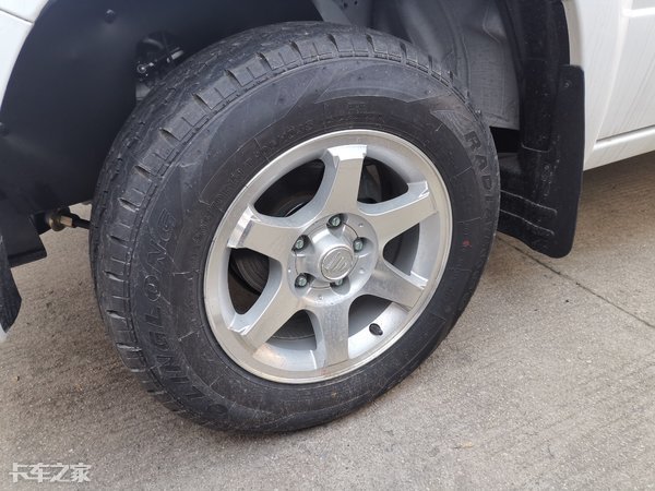 福田小货郎皮卡,福田小货郎皮卡和长安神骐f30对比