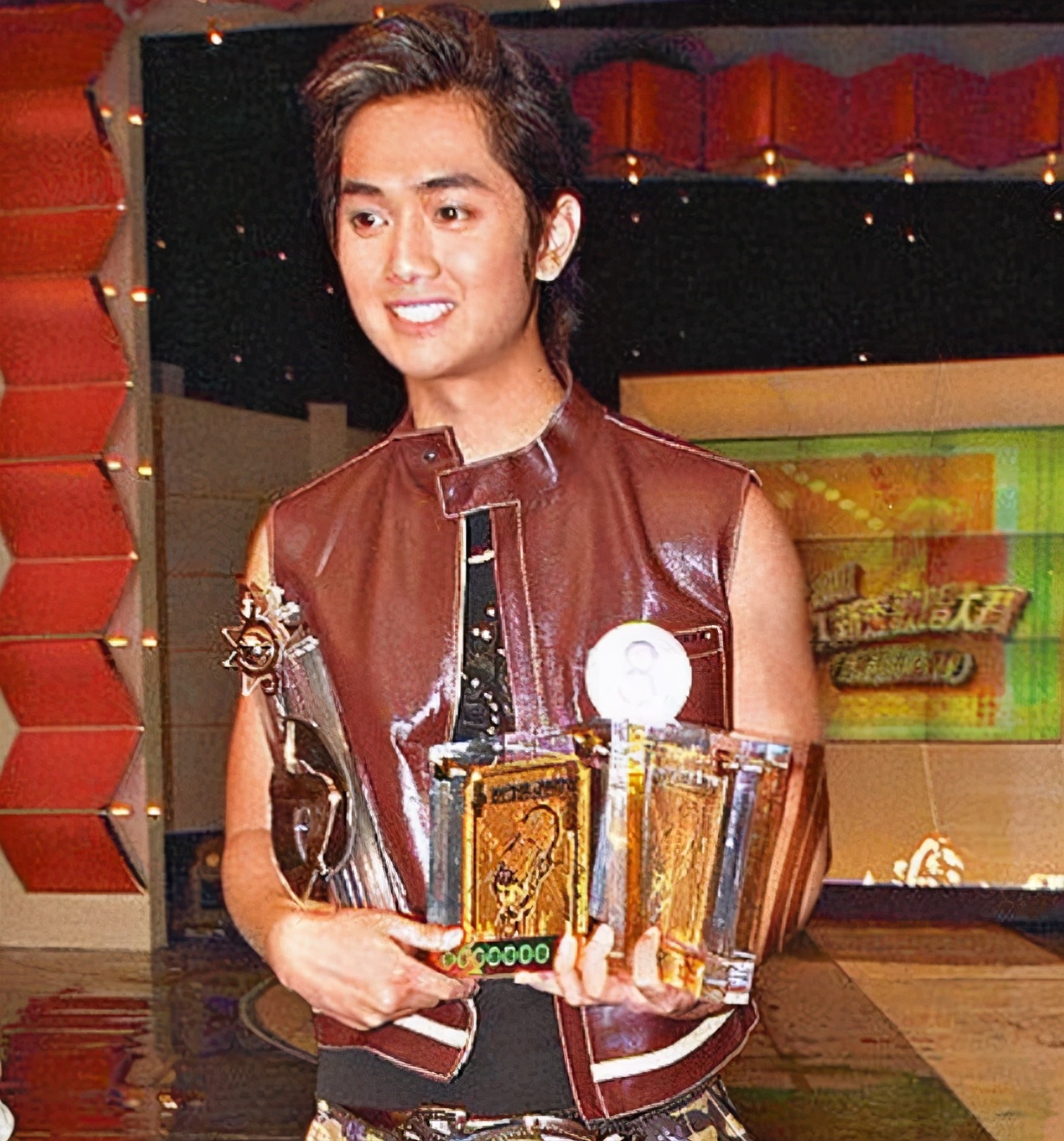 郑俊弘是秦沛的什么人,秦沛女儿郑俊弘现状