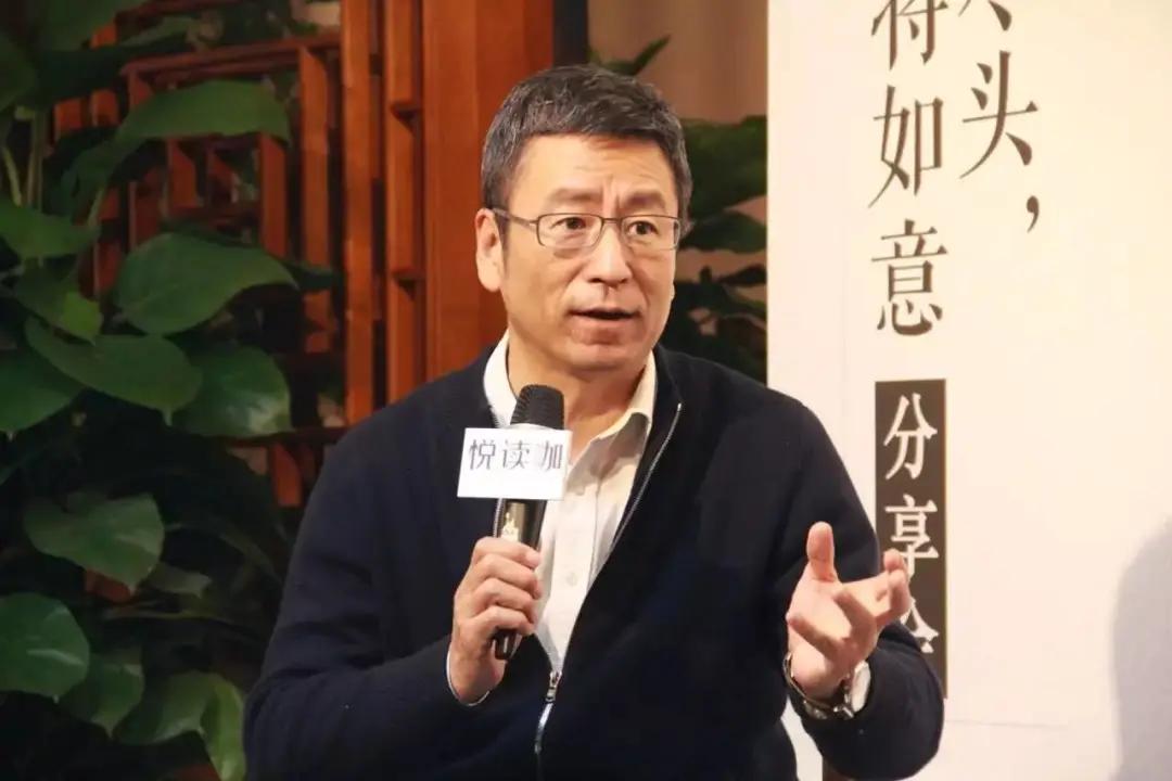 白岩松生活中的变和不变,白岩松鼓励年轻人不要抱怨