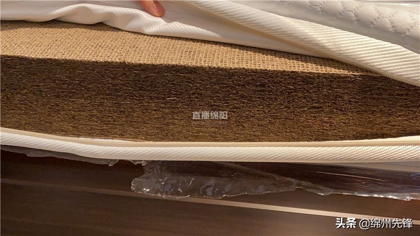 棕床垫甲醛超标白血病,网上说的棕垫导致白血病真的吗