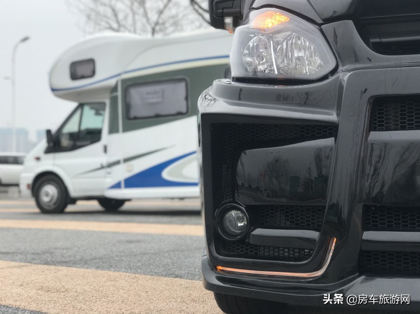 福客特进口福特商旅房车,福客特四驱越野商务单人房车