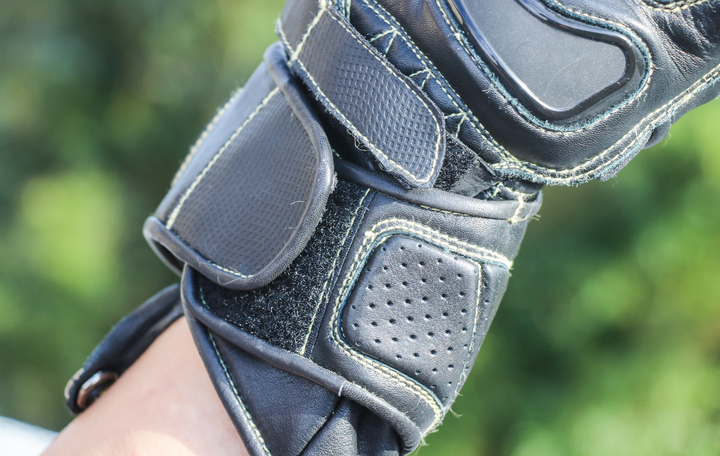 平价摩托车手套测评,冬季骑行手套摩托车测评