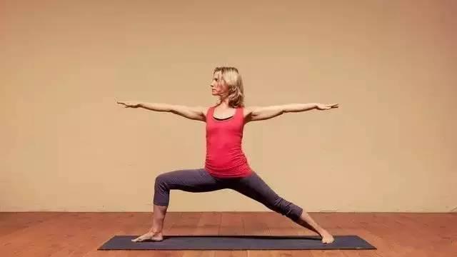 女人都是水做的,唐幼馨气质瑜伽教学视频