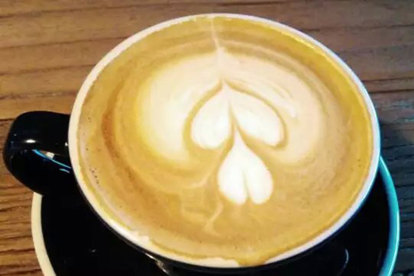 一天只喝咖啡体重有什么变化,喝咖啡一个月身体变化