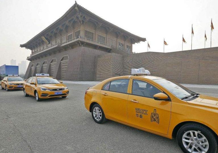 古城西安车如川,橙色新车真好看,这些“小黄蜂”是什么来头?