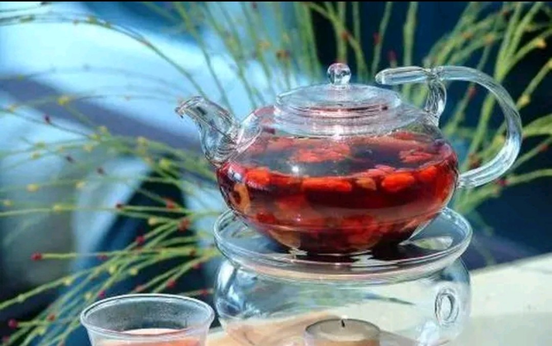 枸杞热水泡水好还是冷水泡好,枸杞泡水喝一般用冷水还是温水