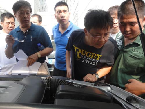 汽车卖了对方不过户找谁解决,卖汽车对方一直不过户怎么解决