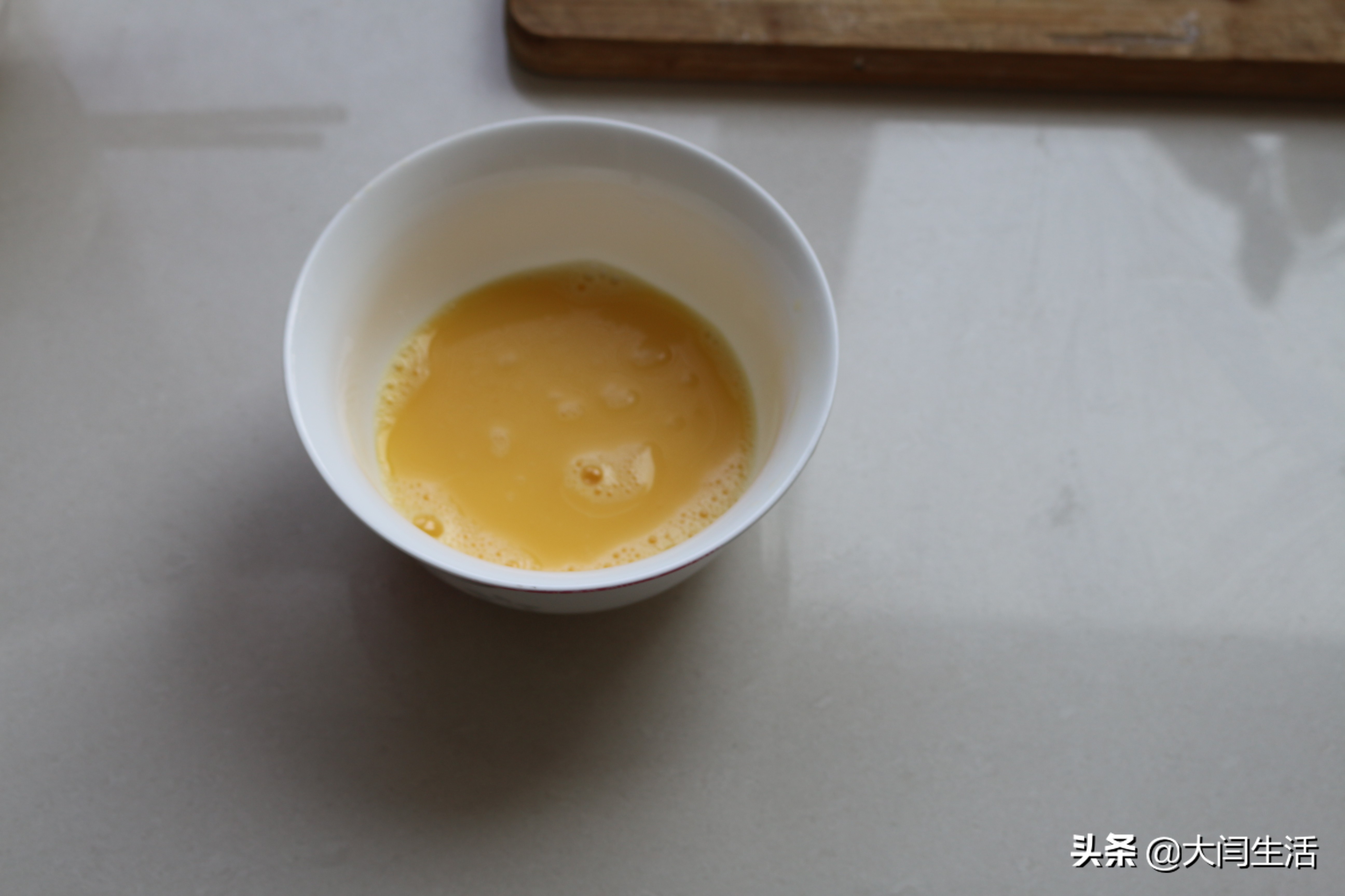 洋葱圈撒孜然还是蘸着番茄酱吃,炸洋葱圈热油还是凉油