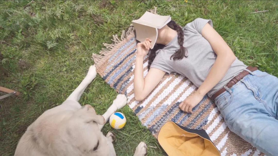 最适合改装的越野房车,三个90后开民宿