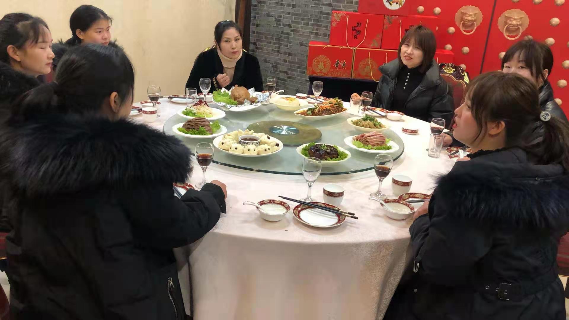 洛阳梦桃源2号会议厅,洛阳梦桃源度假村附近酒店