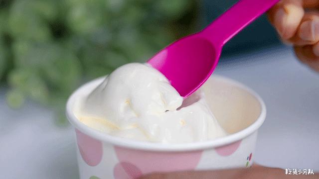 港式鸳鸯奶茶星巴克,星巴克的甜品推荐是什么样的呢