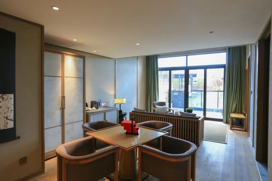 住进风景里温泉酒店,住进风景里旅游度假温泉酒店