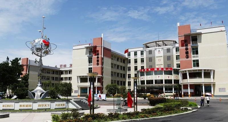 四川江油江高中学,四川省江油中学李白故里第一学府